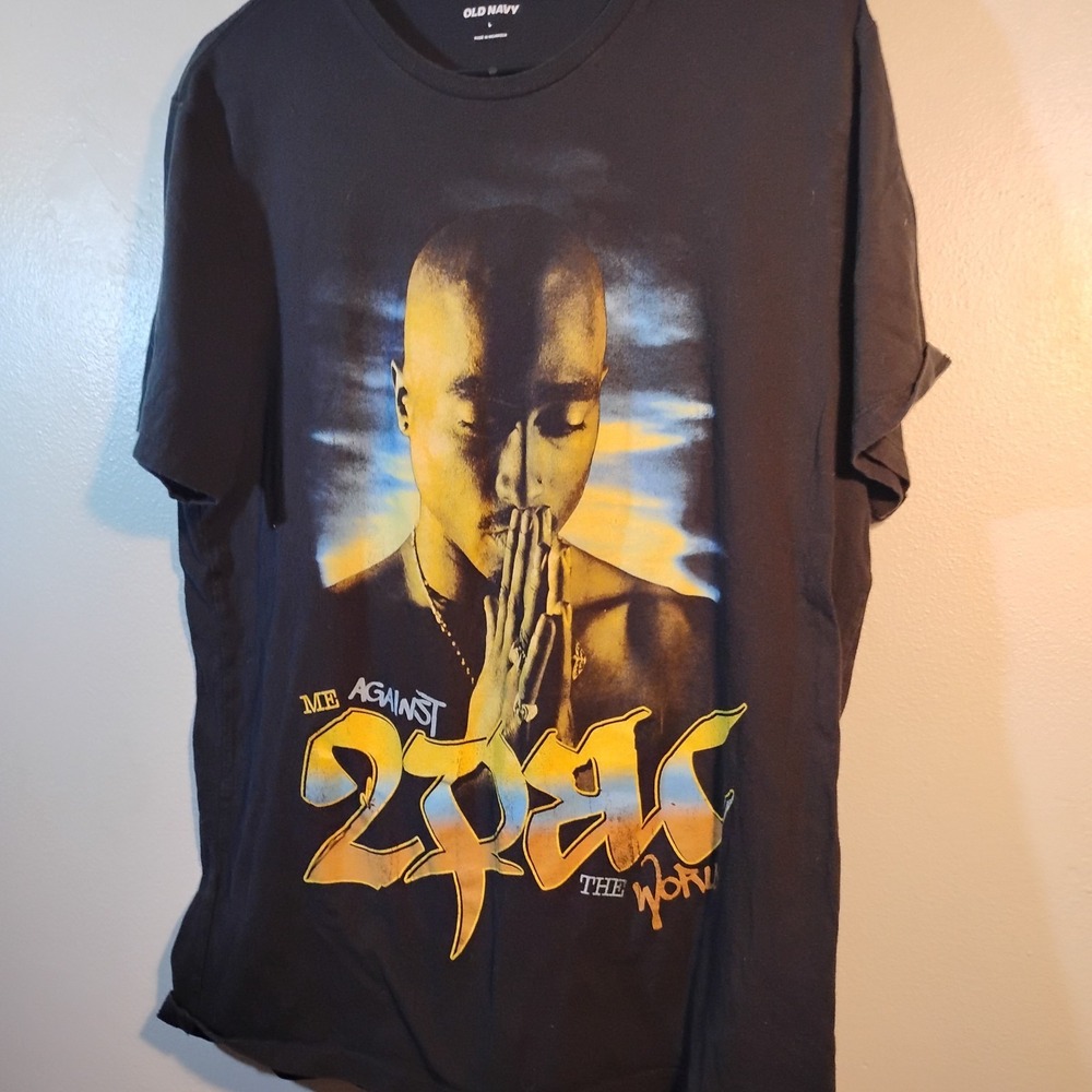 2Pac Men's T-Shirt Tupac Shakur ,Me Against The World,  Black Large Old Navy Tee